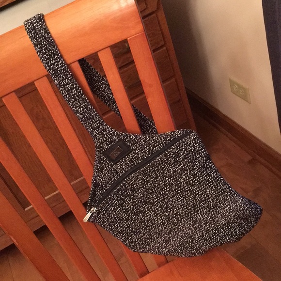 SAK knit CrossBack Pack Bucket Bag EUC - Picture 6 of 6